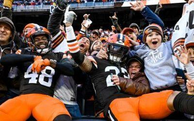 Joe Flacco passes for 374 yards, rallies banged-up Browns to 20-17 win over Bears