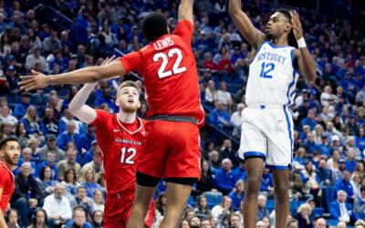 Antonio Reeves leads No. 8 Kentucky to 96-70 win over Illinois State, his former team