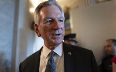 Senate approves hundreds of military promotions after Republican senator ends blockade of nominees