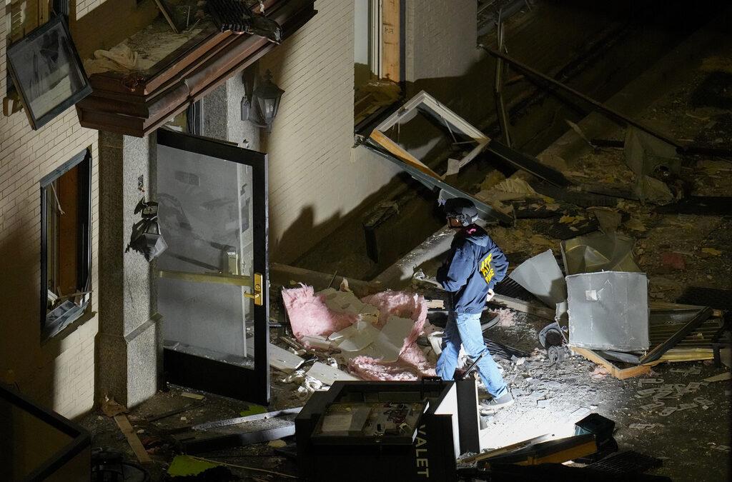 Explosion at historic Texas hotel injures 21 and scatters debris in downtown Fort Worth