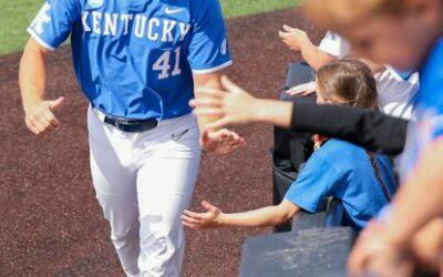 Pooser, Nove combine on one-hitter and Kentucky blasts Oregon State 10-0 in Super Regional opener