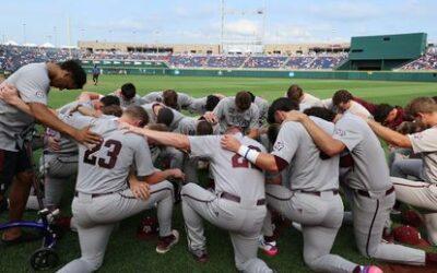 Texas A&M’s Ryan Prager holds Kentucky without hit into 7th inning in 5-1 College World Series win