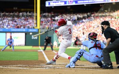 Phillies top Cardinals 6-1 for their 8th straight home win after Suárez leaves early with an injury