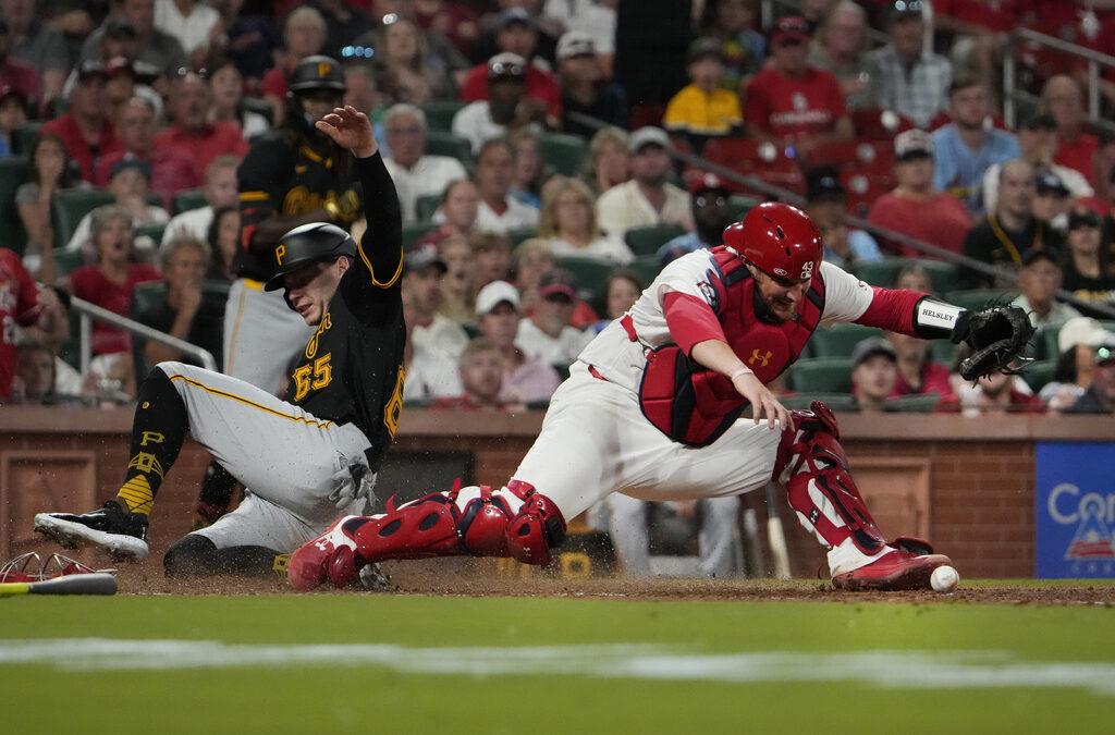 Connor Joe and Oneil Cruz drive in 9th inning runs and Pirates beat Cardinals 2-1