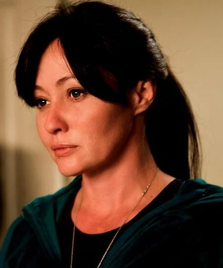 Shannen Doherty Dies at 52 After Battle with Cancer